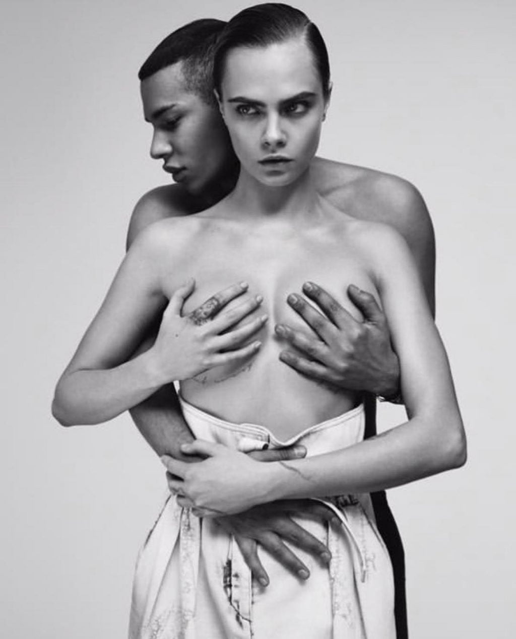 Cara Delevingne Topless 2 Photos