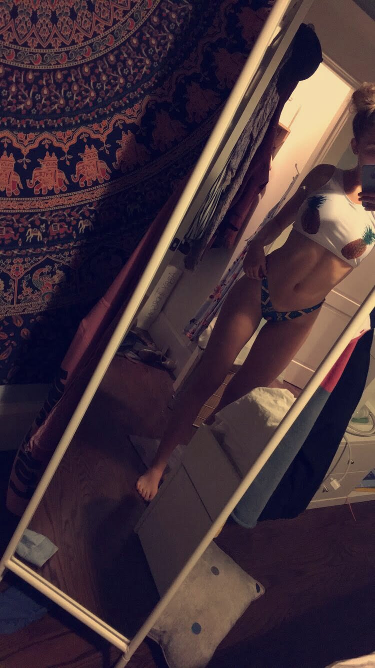 Annika Boron Leaked 5 Photos