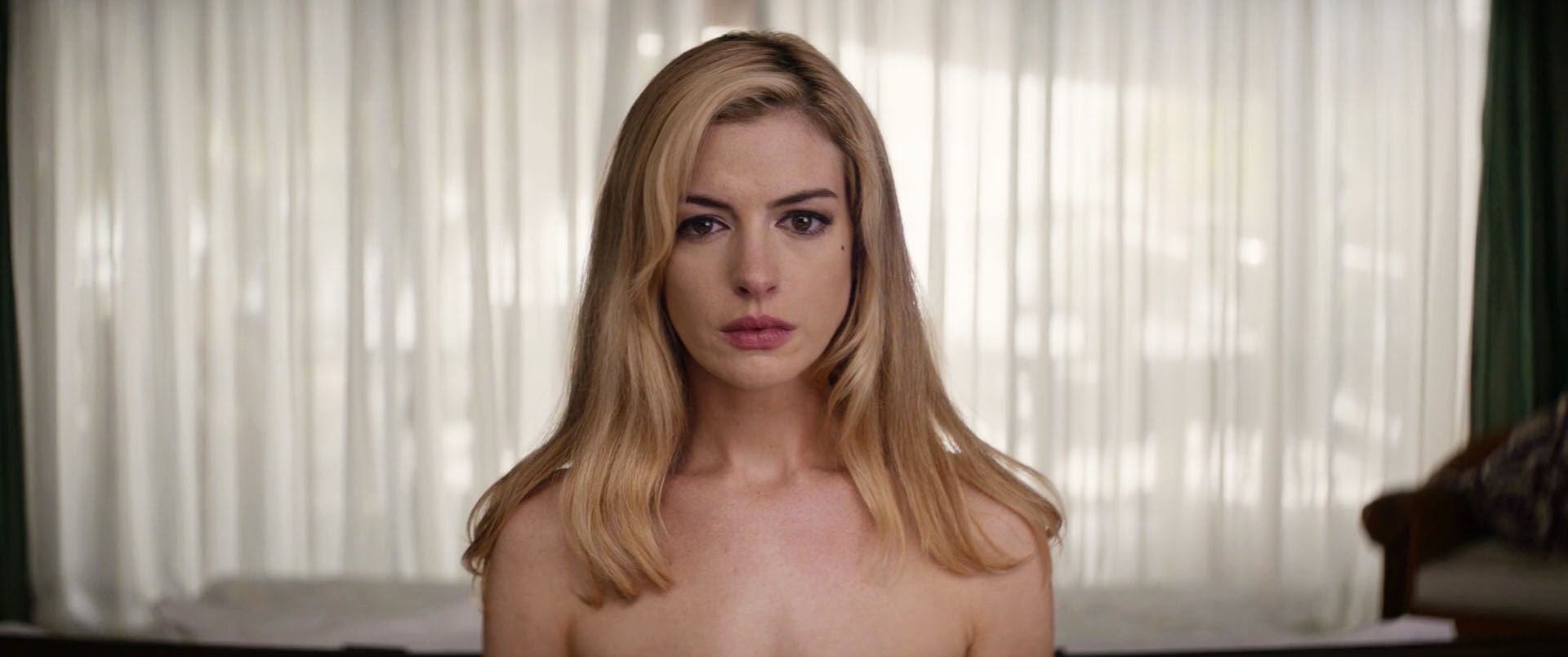 Anne Hathaway Naked 3 Photos