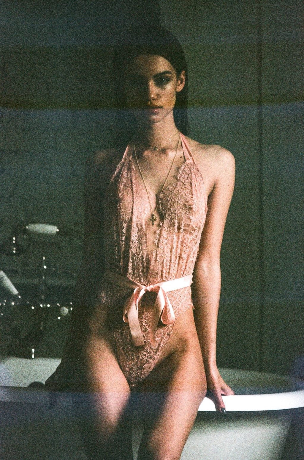 Elle Trowbridge Topless 4 Photos