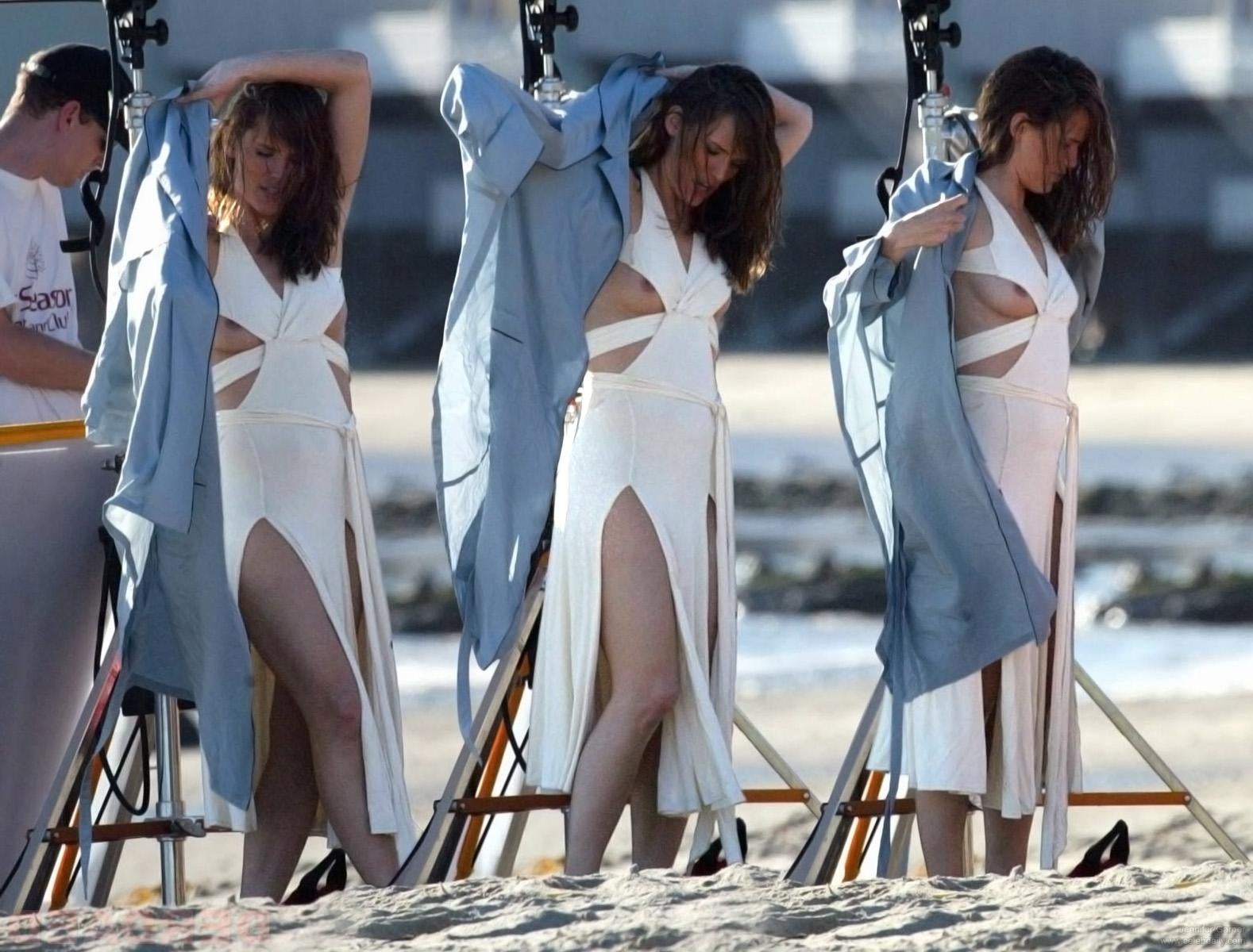 Jennifer Garners Wardrobe Malfunction on a Photoshoot