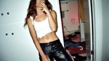 Jessica Lee Buchanan Topless (5 Photos)