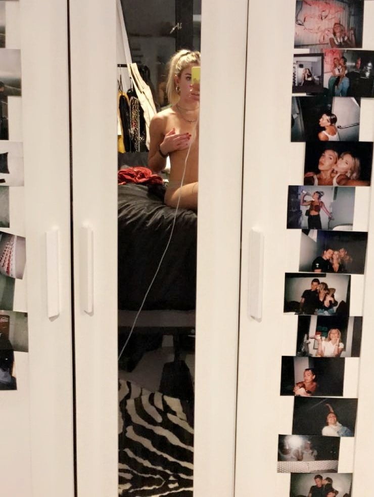 Noah Cyrus Alexa Gabriel Leaked 25 Photos