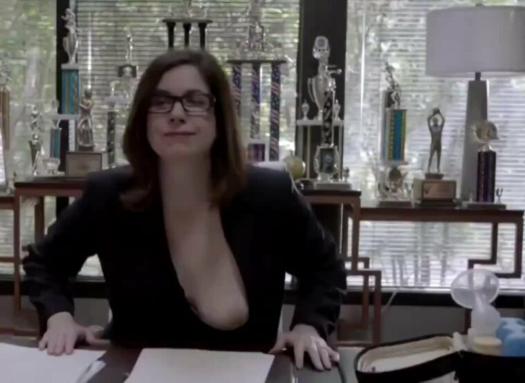 Amy Farrington in Vice Principals [S1E4-2016]