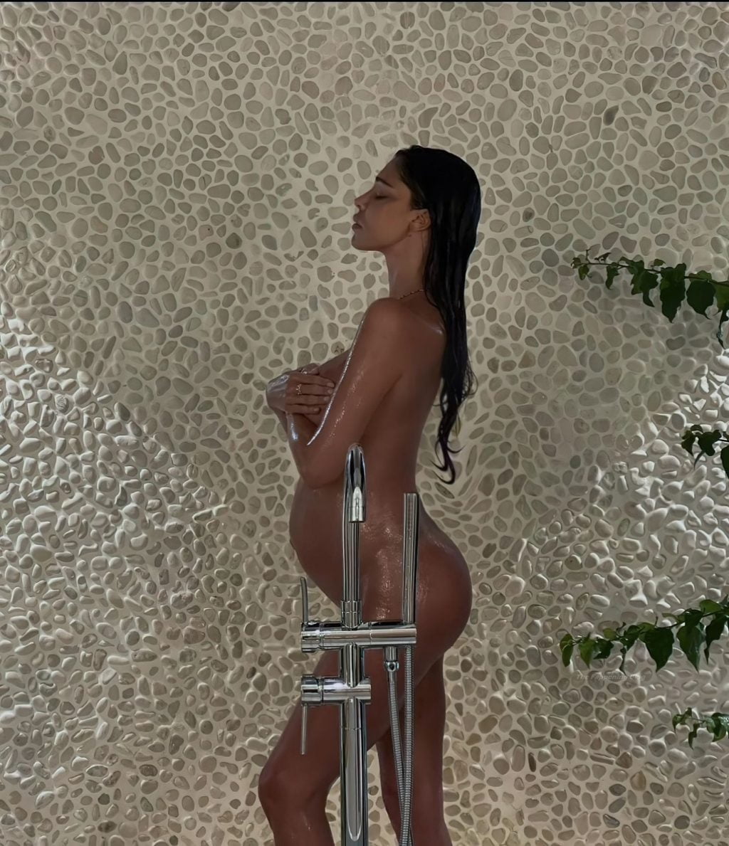 Belen Rodriguez Naked 1 Photo