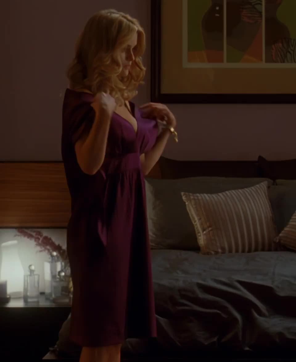 Alice Eve in Shes Out of My League