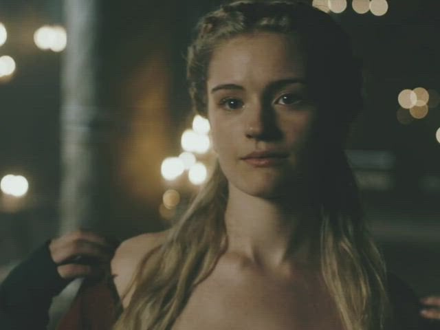 Alicia agneson in Vikings S05E03 2017