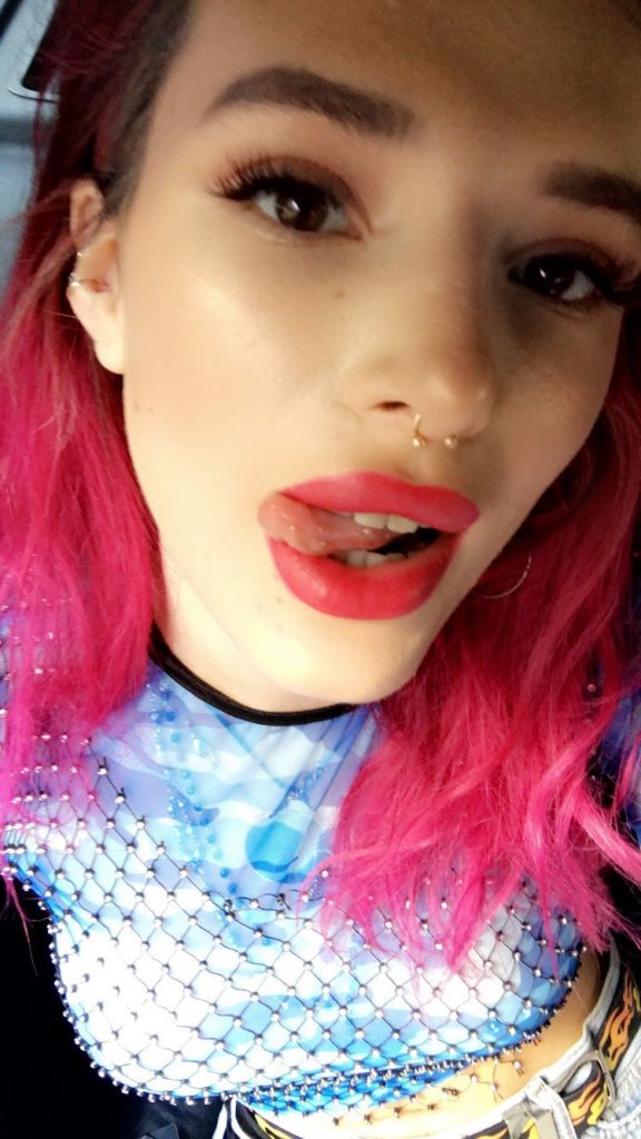 Bella Thorne Sexy (15 Photos + Video & GIFs)