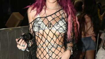 Bella Thorne Sexy (25 Photos + Video)