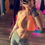 Bella Thorne Sexy (7 Photos + Video & Gif)