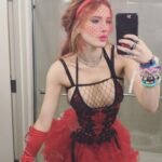 Bella Thorne Sexy (8 Photos + Video + Gifs)