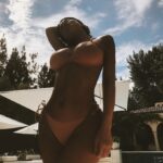 Kylie Jenner Sexy (3 Hot Photos)
