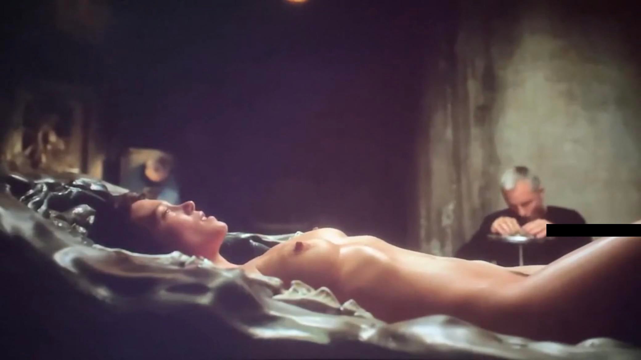 Lea Seydoux in Crimes of the Future 2