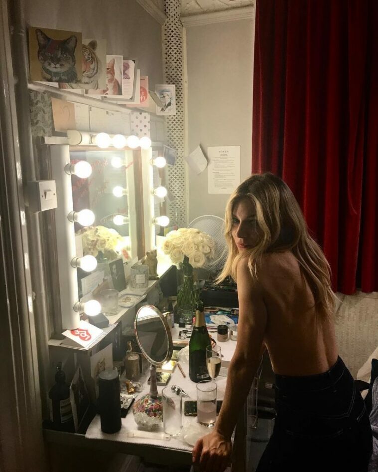 Sienna Miller Topless (1 Photo)