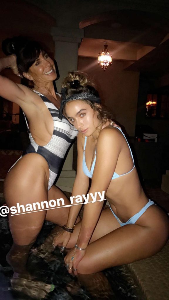 Sommer Ray Sexy (11 New Photos + Video)