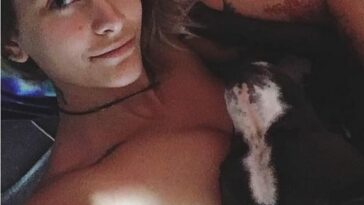 Paris Jackson Topless (1 Photo)