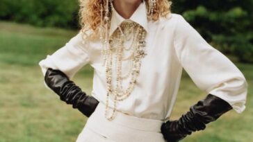 Rianne van Rompaey Sexy & Topless (19 Photos)