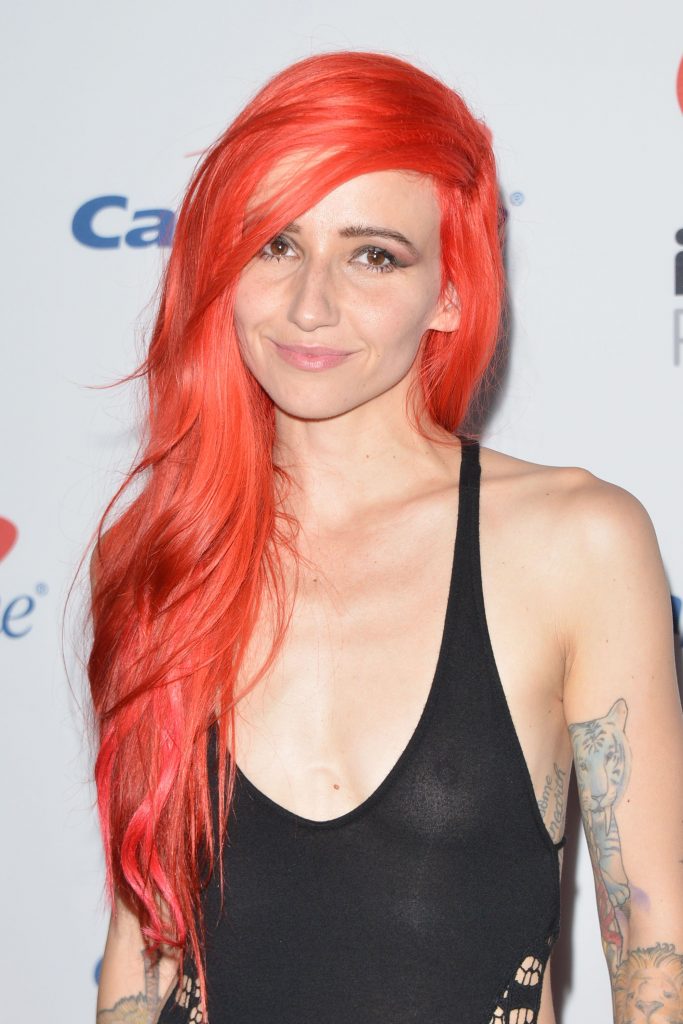 Valerie Anne Poxleitner See Through (23 Photos)