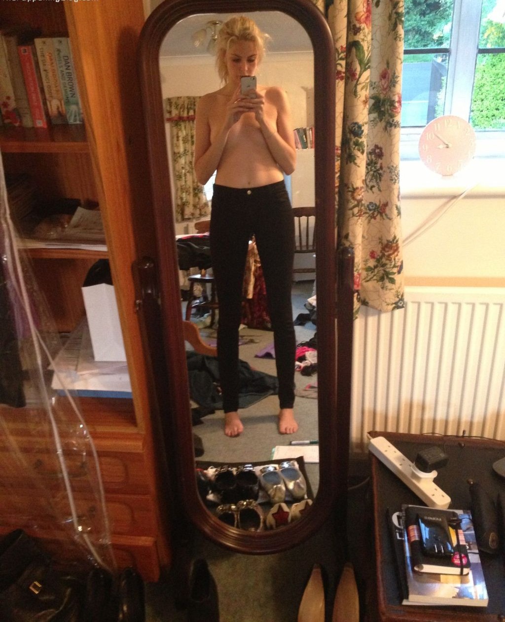 Tamsin Egerton Leaked 3 Photos