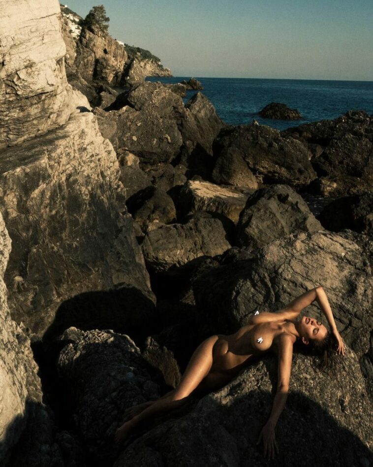 Alyssa Arce Nude & Sexy (30 Photos)
