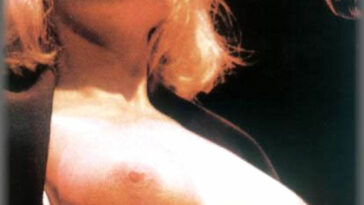 Beverly D’Angelo Topless (1 Photo)