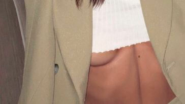 Emily Ratajkowski (3 Hot Pics)