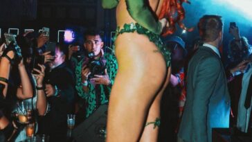 Halsey Sexy (27 Photos)