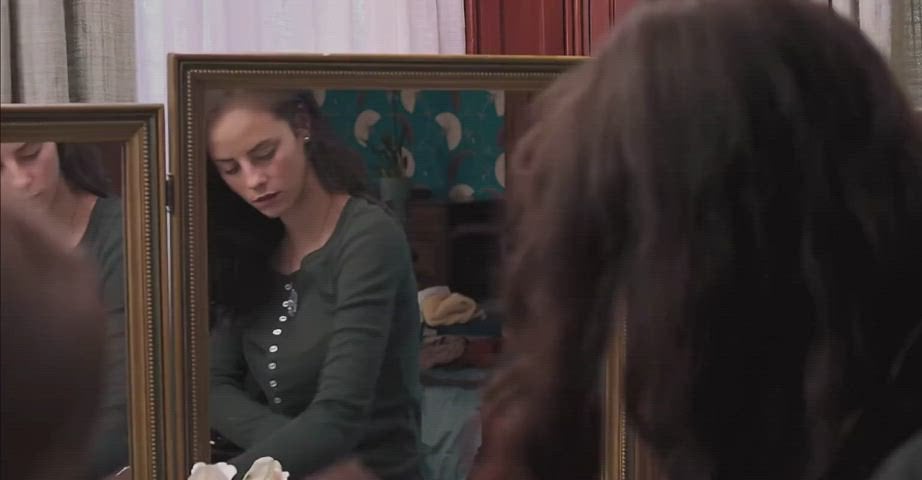 Kaya Scodelario cleavage The Truth About Emanuel