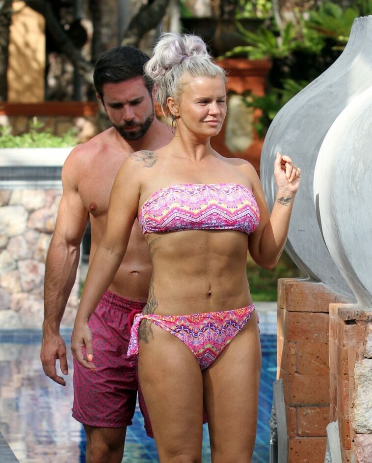 Kerry Katona Sexy (35 Photos)