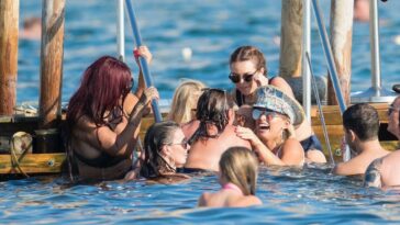 Billie Faiers, Sam Faiers, Ferne McCann Sexy (106 Photos)