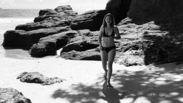 Bonnie Wright Sexy (23 Photos)