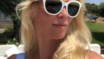 Claudia Schiffer Sexy (19 Photos)