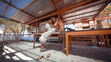 Erika Albonetti Nude & Sexy (9 Photos)