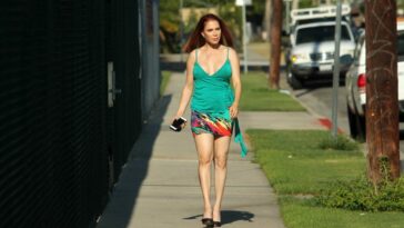 Erika Jordan Boob Slip (17 Photos)