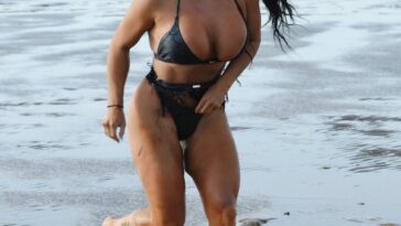 Grace J Teal Sexy (38 Photos)