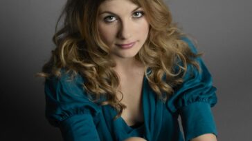 Jodie Whittaker Nude & Sexy (42 Photos + Videos)