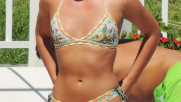 Louisa Johnson Sexy (41 Photos)