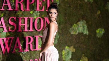 Sara Sampaio Sexy (50 Photos)