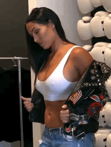 Nikki Bella