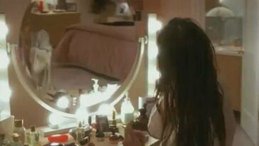 Rhona Mitra in 'Hollow Man' (2000)