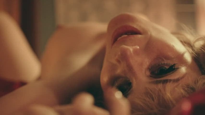 Anna Pieri Zuercher35yrs Station Horizon s01e01 2015