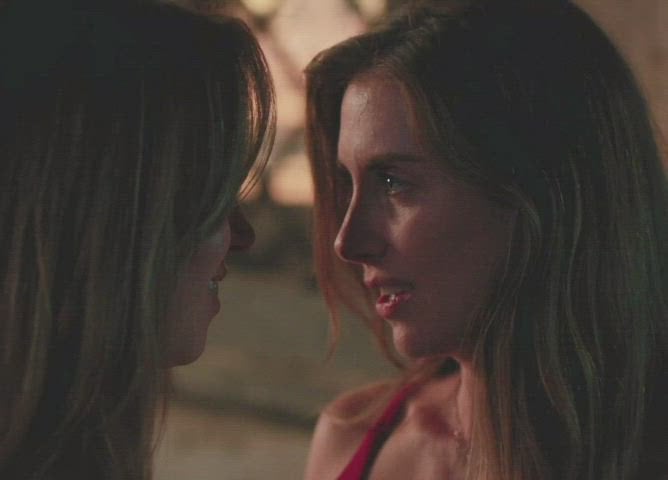 Alison Brie amp Aubrey Plaza making out in Spin Me