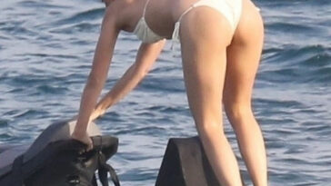Ana de Armas Sexy (19 Photos)