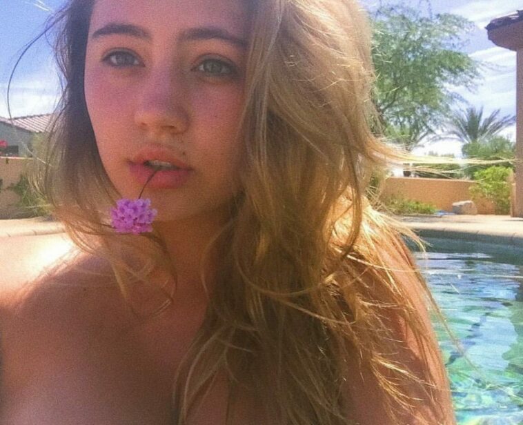 Lia Marie Johnson Sexy (16 Photos)