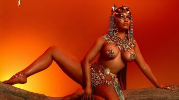 Nicki Minaj Topless (1 Pic)