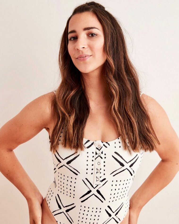 Aly Raisman Sexy (13 Photos)