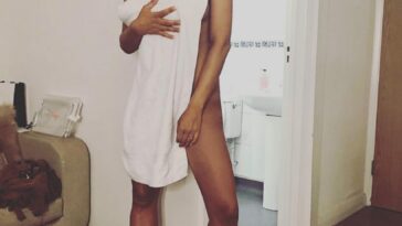 Caroline Flack Naked (1 Photo)