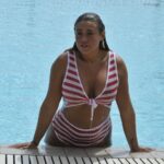 Ellie Young Sexy (25 Photos)