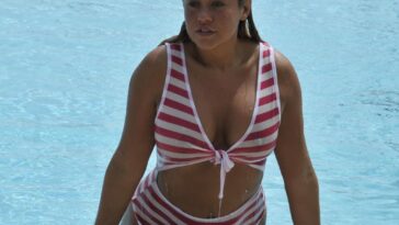 Ellie Young Sexy (25 Photos)