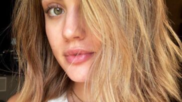 Lucy Hale Sexy (19 Photos)